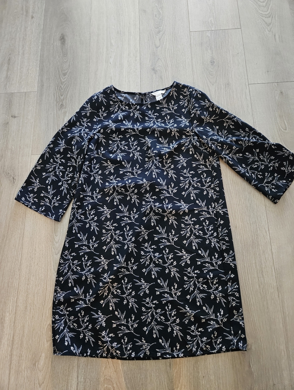 H&M Floral Print Navy Shift Dress Size 4